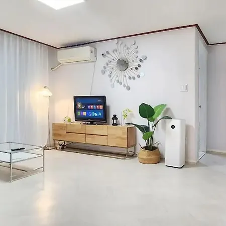 B-1 White Linen House 아파트