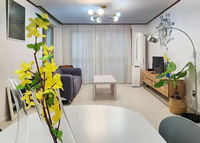 마이리틀 White Linen House アパート *