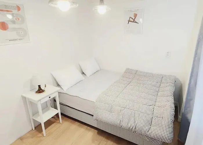마이리틀 White Linen House アパート *