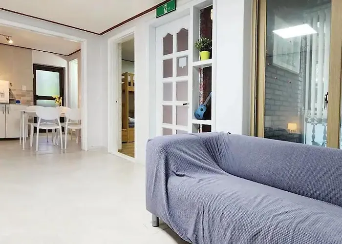 마이리틀 White Linen House