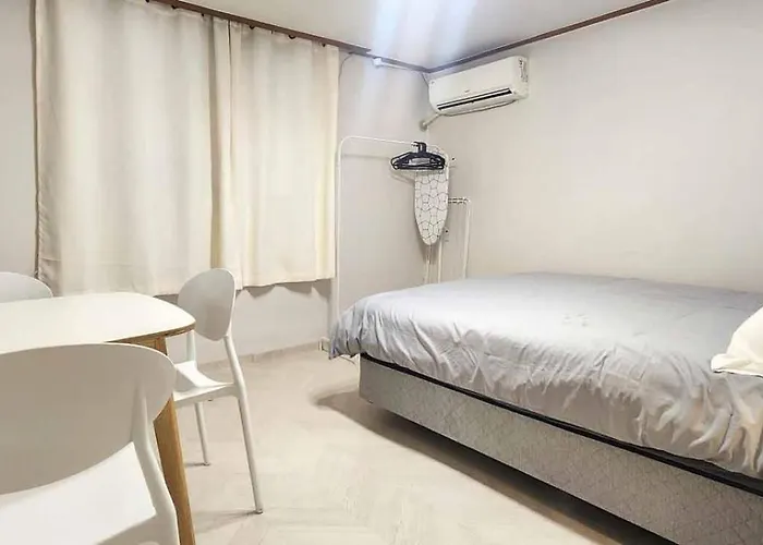 アパート 마이리틀 White Linen House ソウル特別市