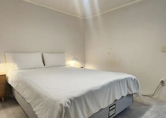 마이리틀 White Linen House アパート