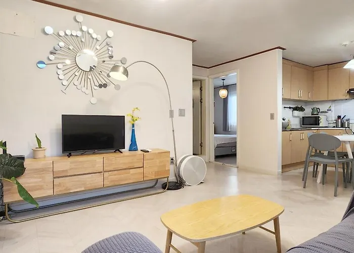 마이리틀 White Linen House アパート *
