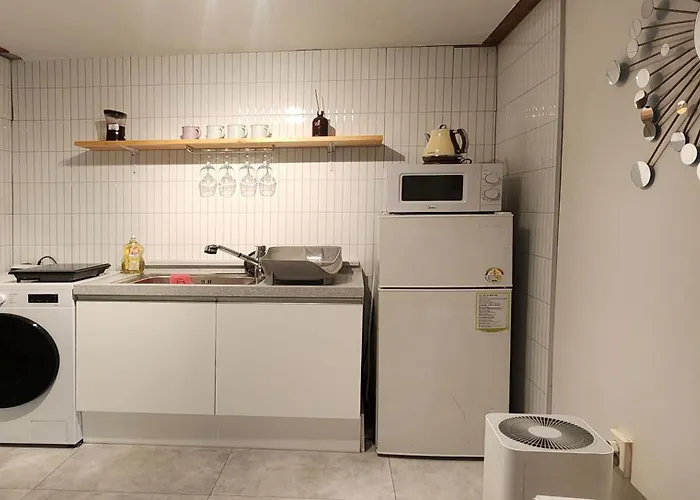 마이리틀 White Linen House アパート *